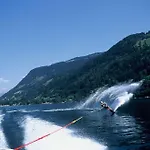 Hostal Junges Zell Am