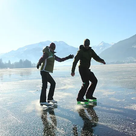 Vandrerhjem Junges Zell Am
