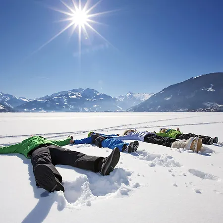 Junges Zell Am ホステル