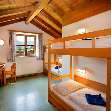 ホステル Junges Zell Am ツェル アム ゼー