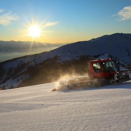 ホステル Junges Zell Am