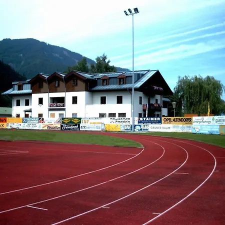 호스텔 Junges Zell Am *