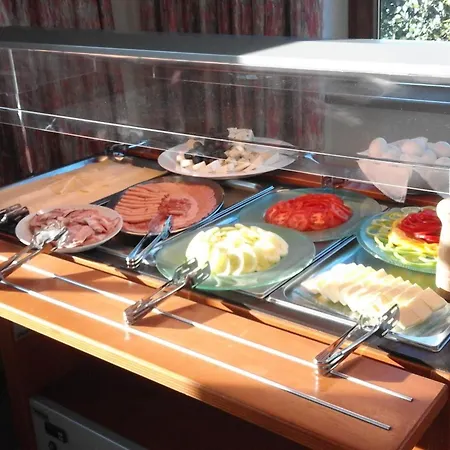 ホステル Junges Zell Am