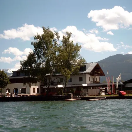 Junges Zell Am *