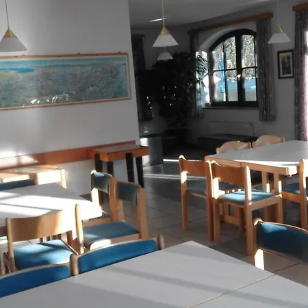 Junges Zell Am 호스텔 젤암제