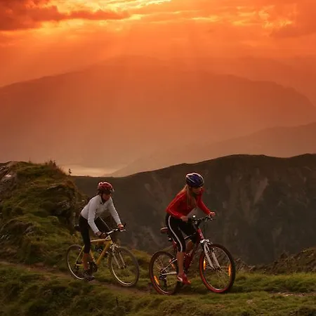 Хостел Junges Zell Am *